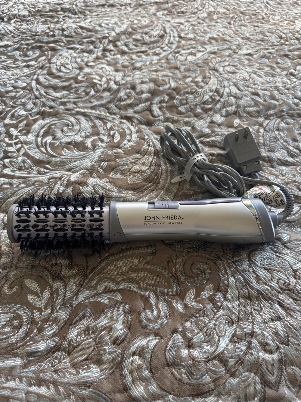 John Frieda Silver Hot Air Styling Brush - Silver/Black